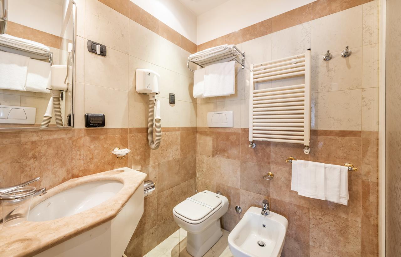 Ascot 4* Milano