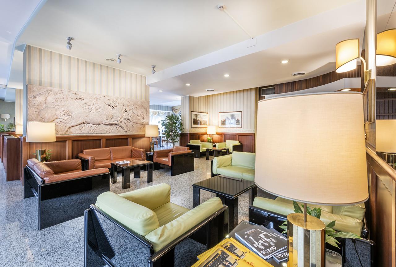 Ascot Hotel