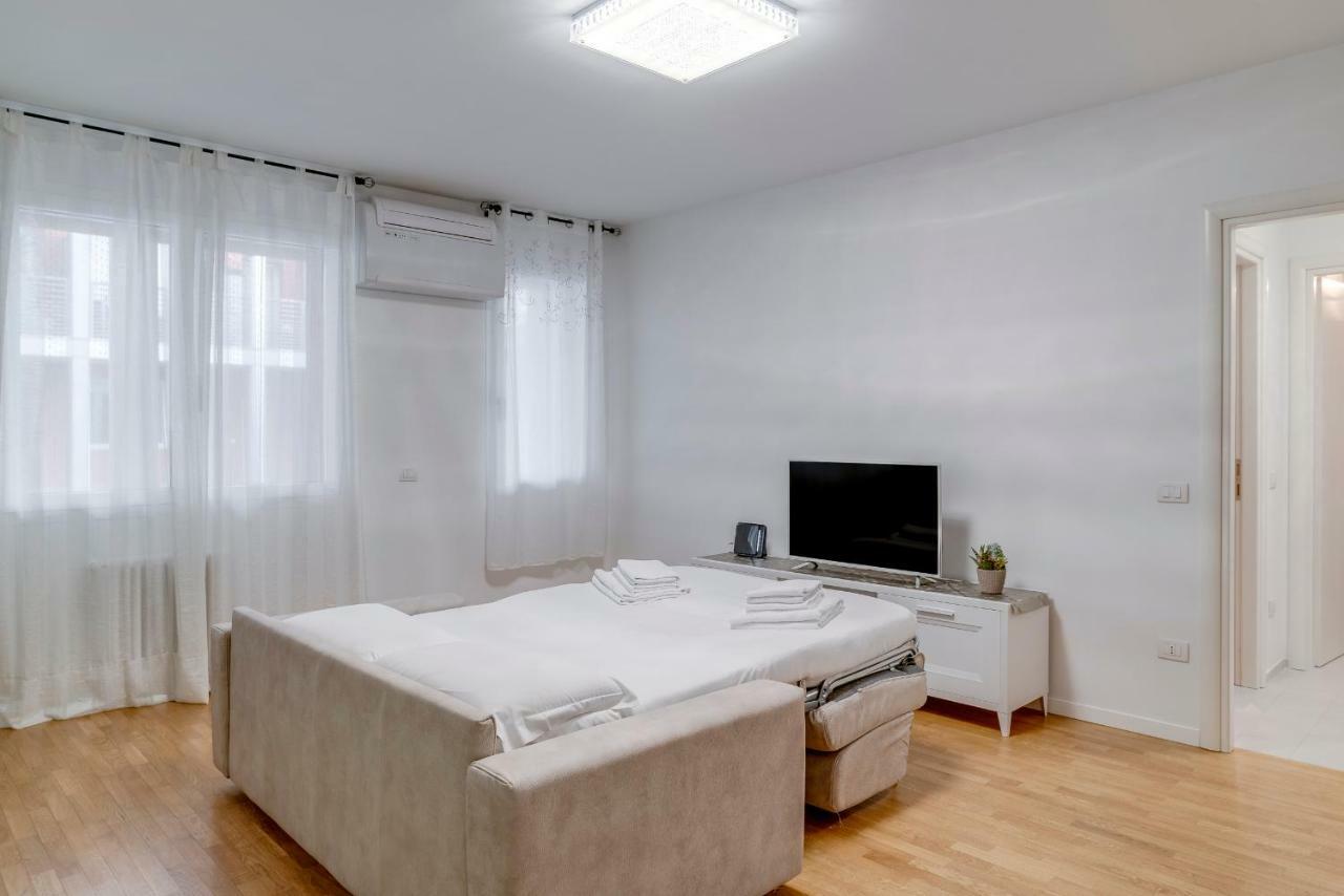 Nuovissimo E Luminoso Bilocale Zona Precotto Appartamento