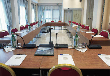 Ascot Hotel 4*