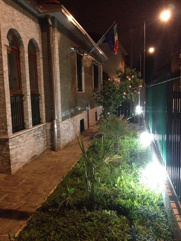 Milano B&B Bed & Breakfast *