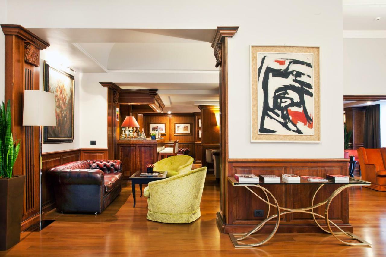 Hotel Sina De La 4*