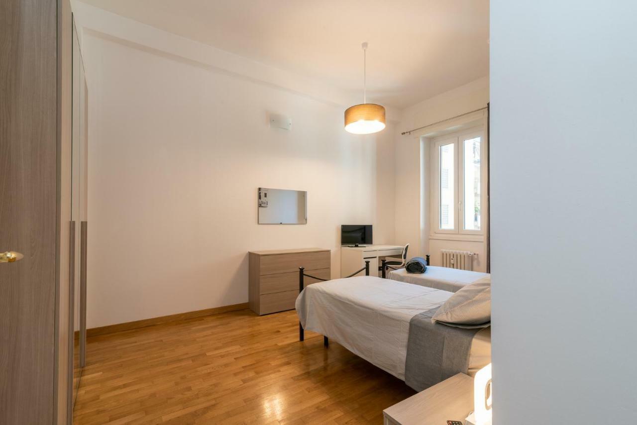 Vittoria 4 Apartment *