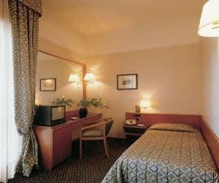 Ascot 4*