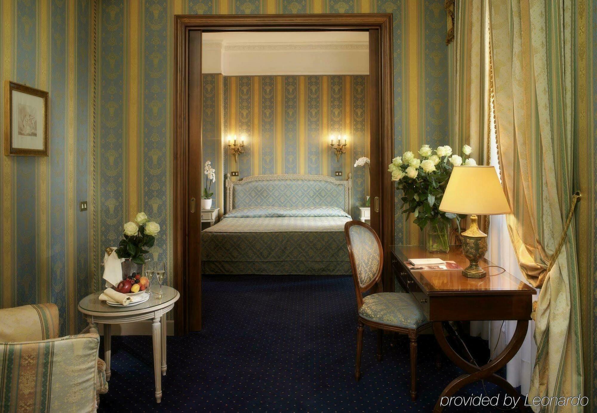 Hotel Sina De La