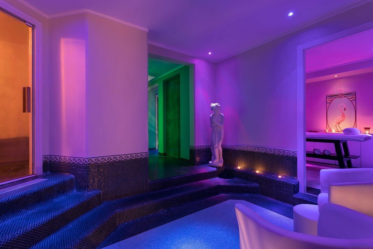 Hotel Sina De La 4*