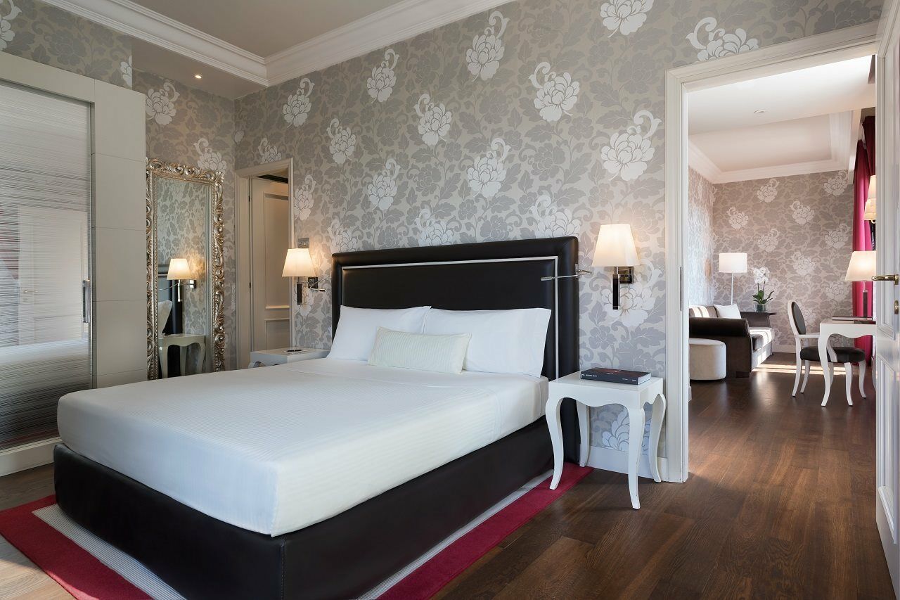 Sina De La Hotel 4*