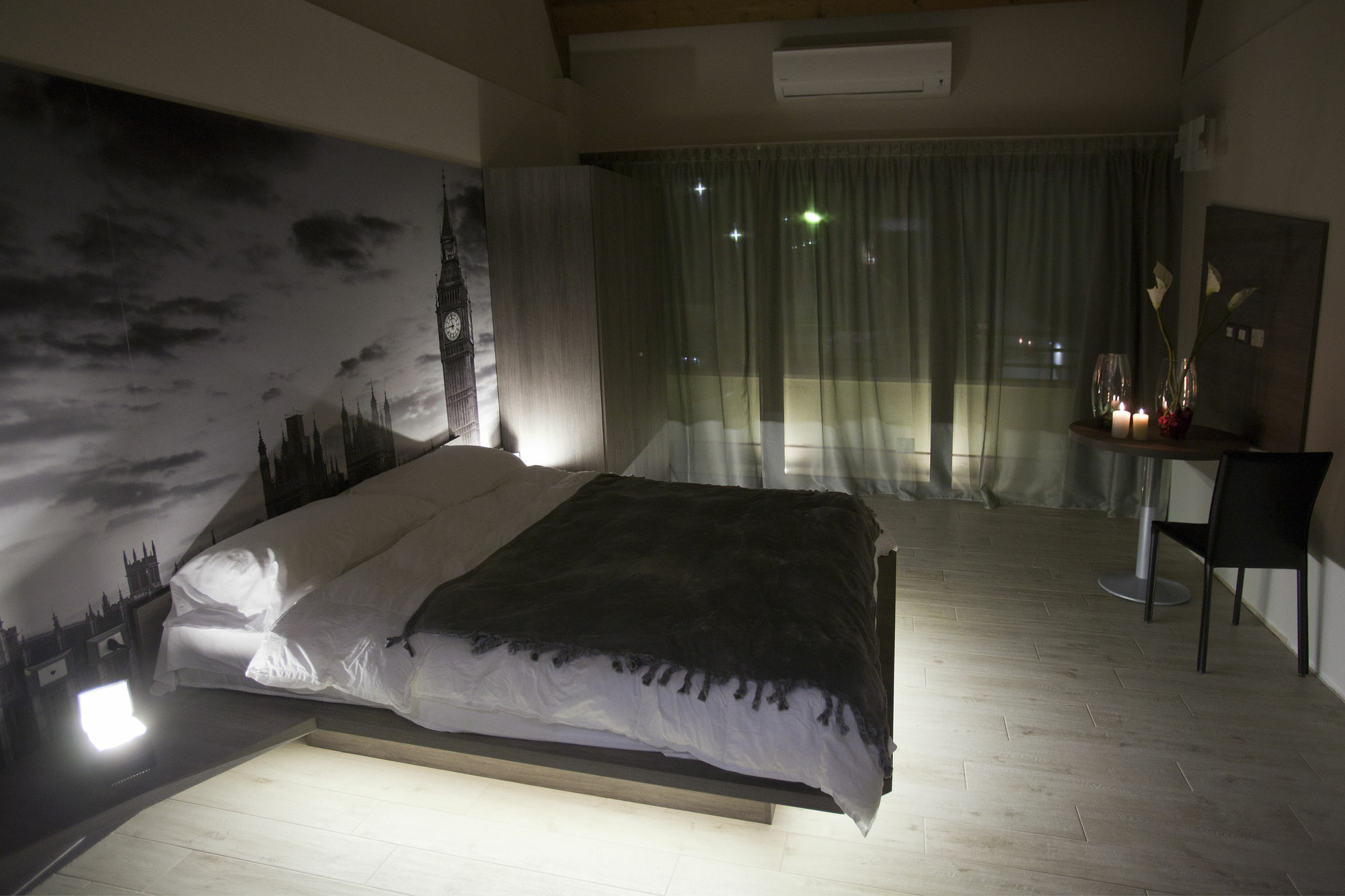Hotel Seven