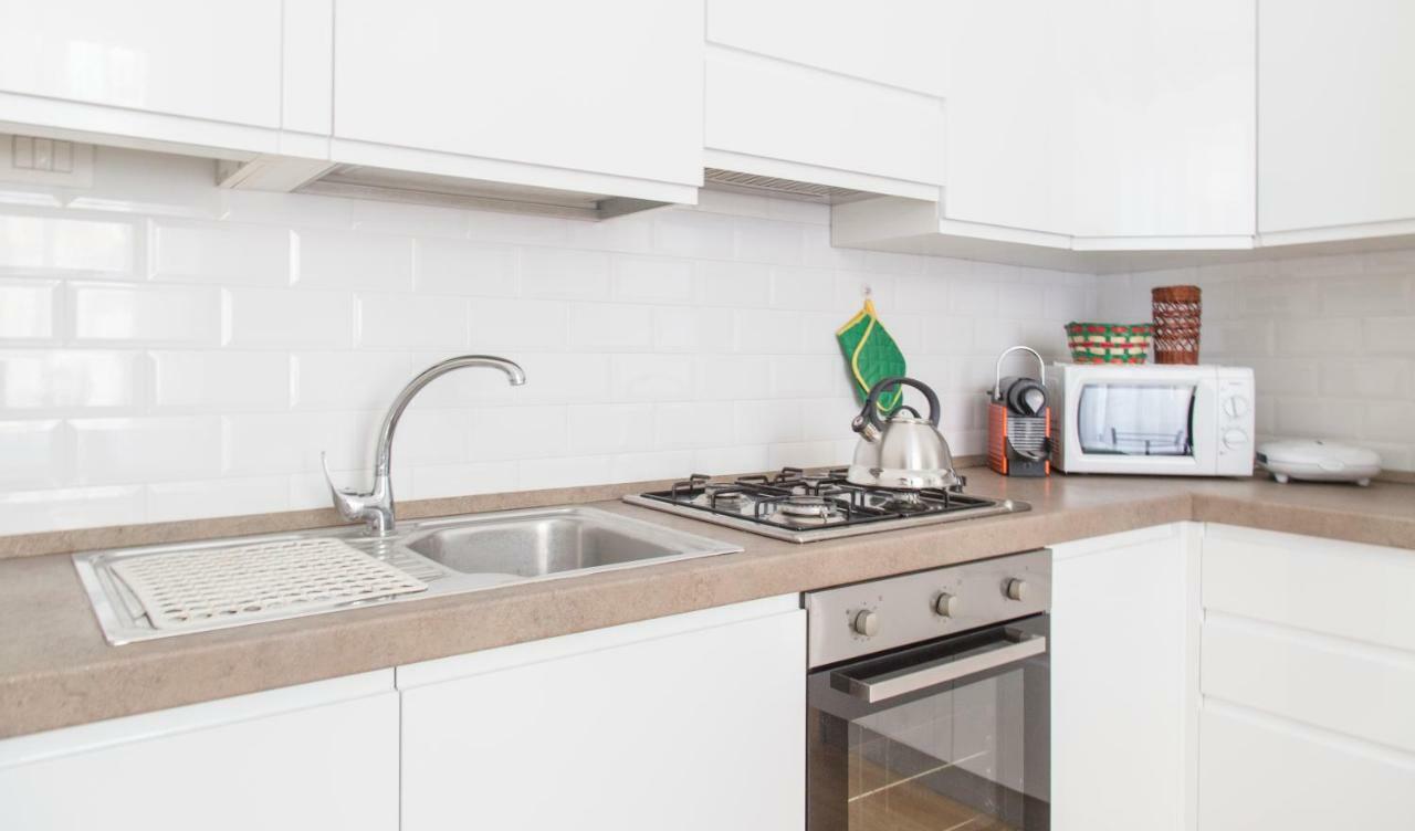 Modern And In Porta Romana Apartment