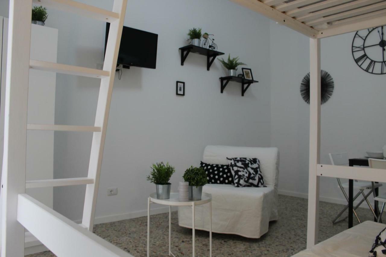 Anacreonte 7