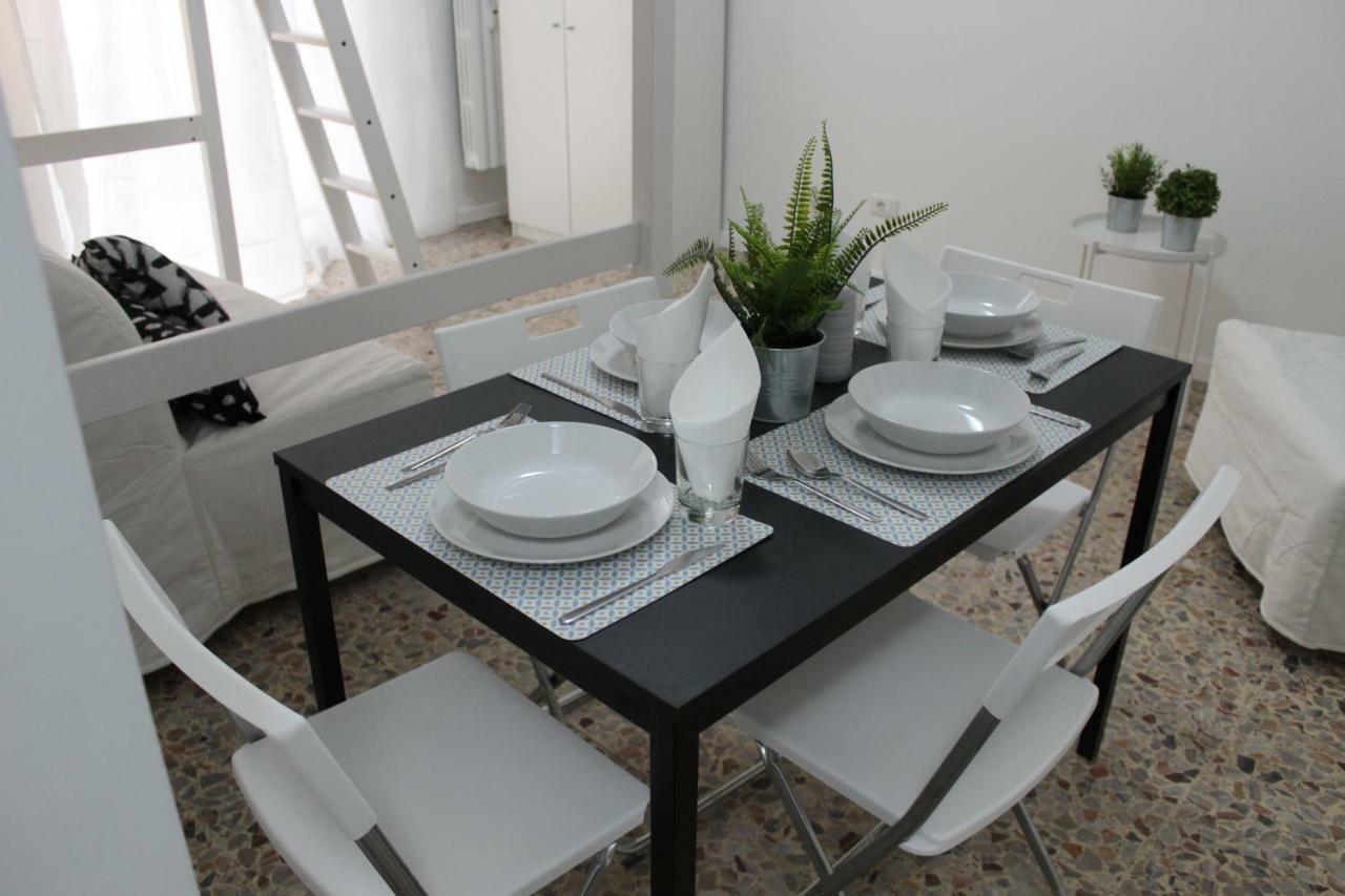 Apartment Anacreonte 7 *