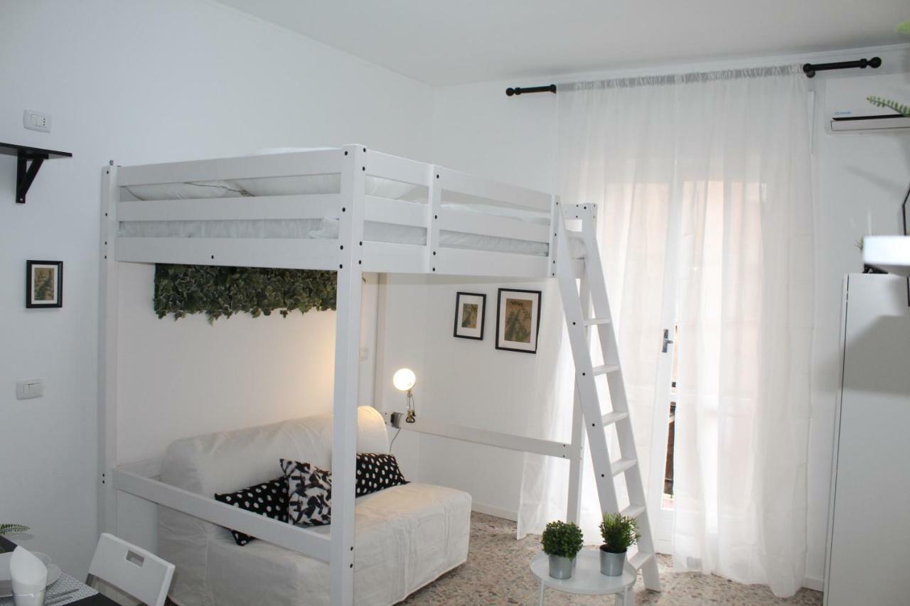 Anacreonte 7 * Mailand