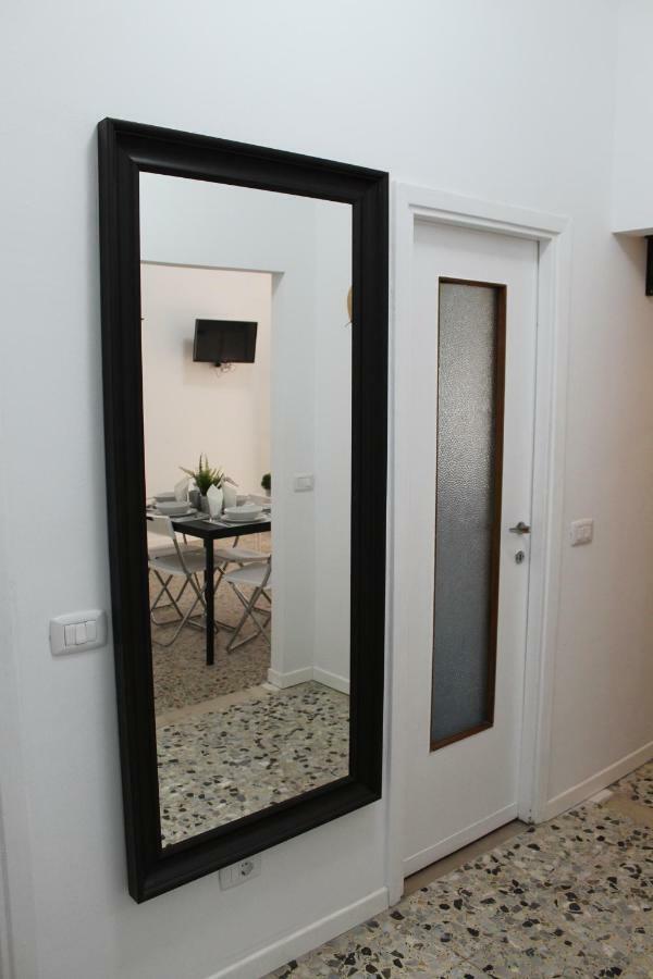 Apartment Anacreonte 7 Mailand