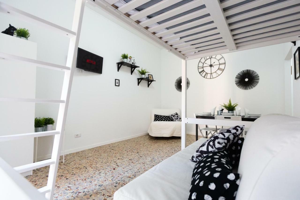 Anacreonte 7 Apartment *