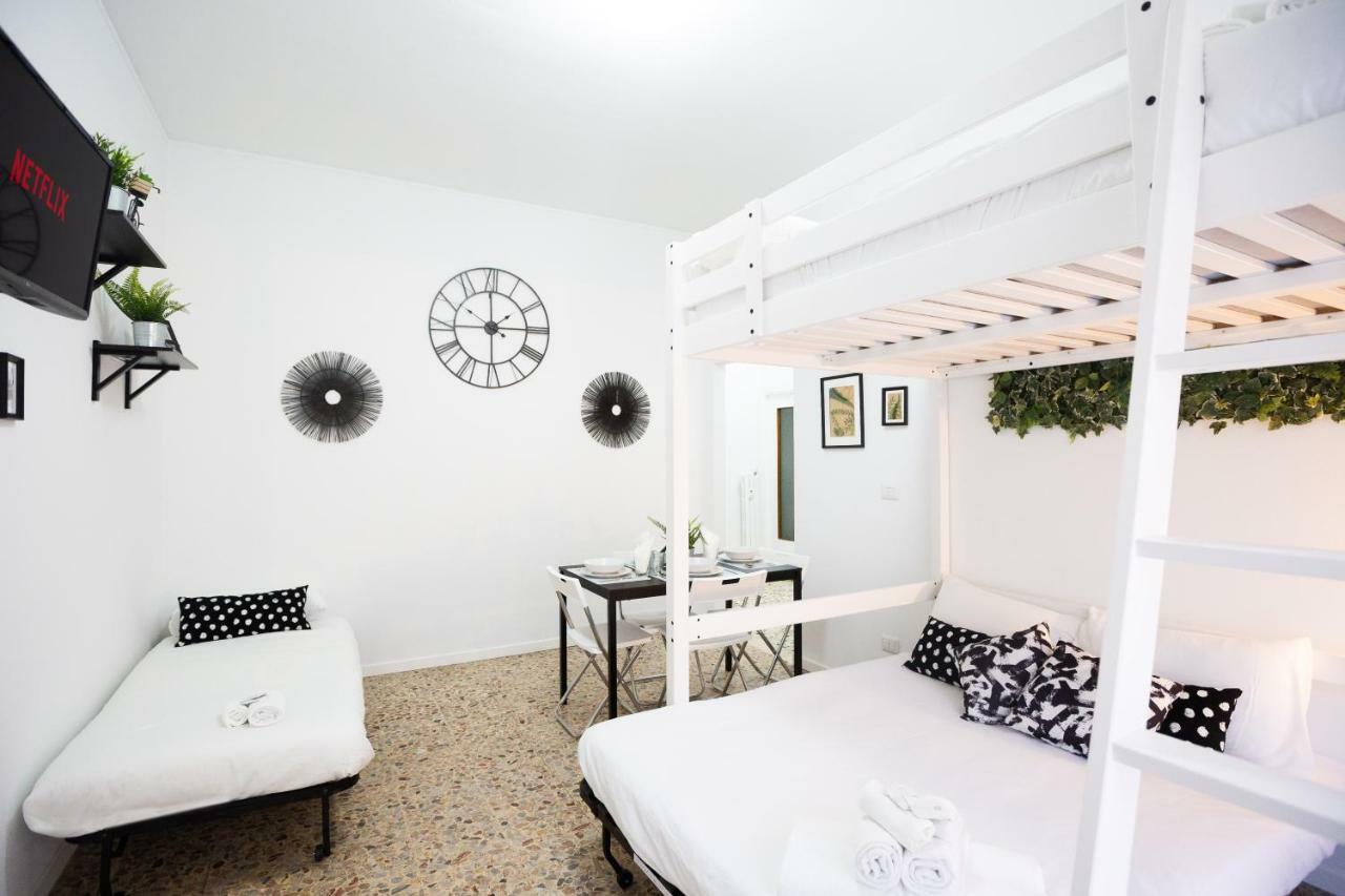 Apartment Anacreonte 7 Mailand