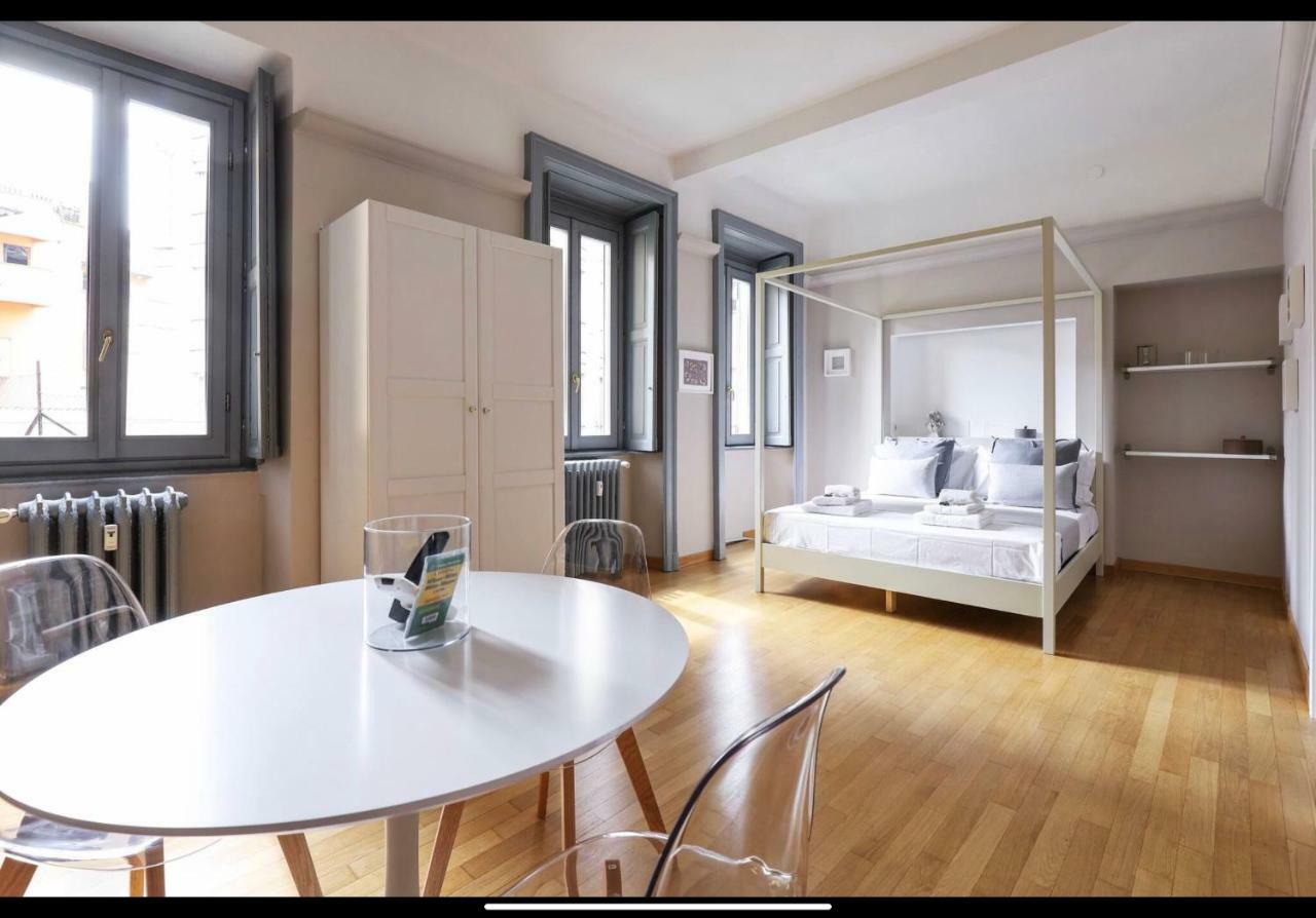 Mavi's San Babila Milano